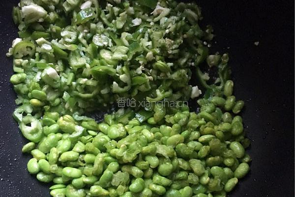 青椒炒毛豆的做法图解5