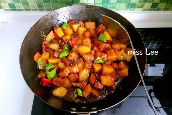 五花肉炖土豆的做法图解12