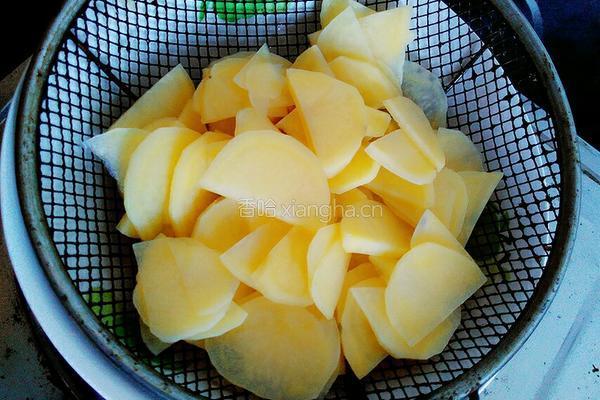 西红柿炒土豆片的做法图解5