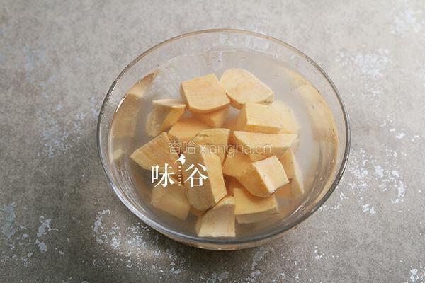 牛奶红薯糖水的做法图解2