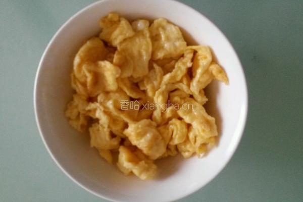 蒜苔炒鸡蛋的做法图解1