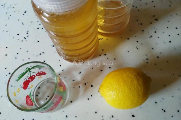 柠檬蜂蜜茶的做法图解1