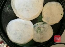 韭菜鸡蛋饼的做法图解5