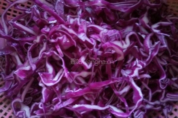 凉拌紫橄榄的做法图解3