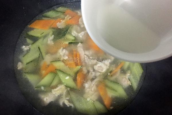黄瓜肉片汤的做法图解7