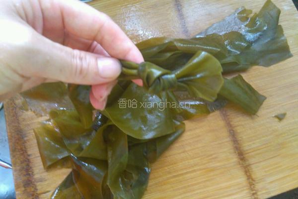 海带冬瓜排骨汤的做法图解1