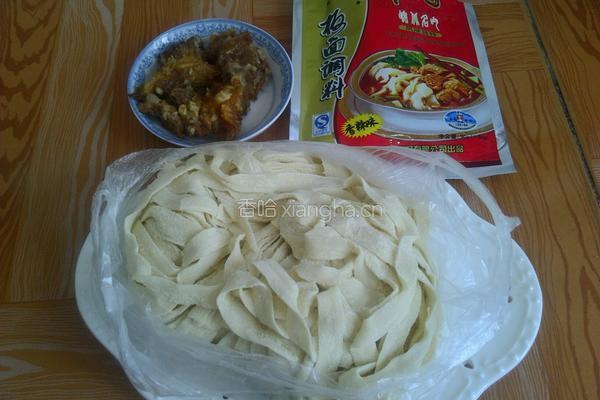牛肉板面的做法图解1