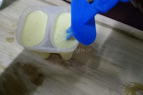 自制酸奶冰淇淋的做法图解7
