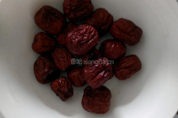 鸡骨架炖土豆的做法图解1