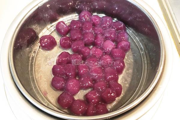 花生薏米芋圆汤的做法图解4