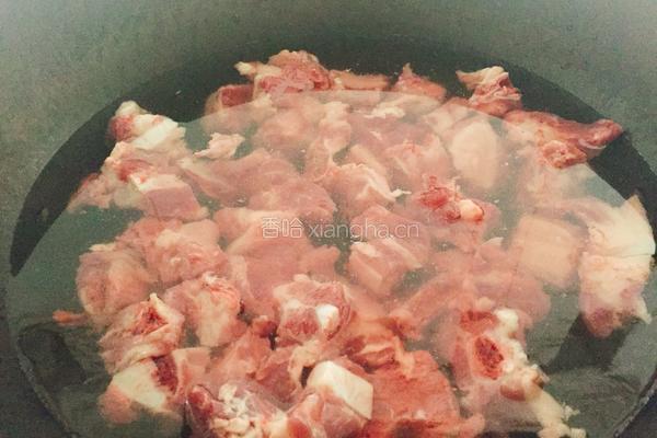 土豆烧排骨的做法图解3
