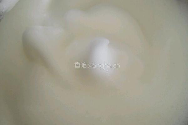 酸奶蒸蛋糕的做法图解3