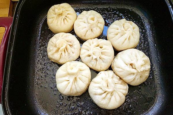 简易版生煎包（杏鲍菇洋葱猪肉馅）的做法图解11