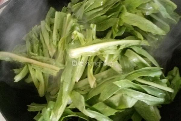 蒜香油麦菜的做法图解5