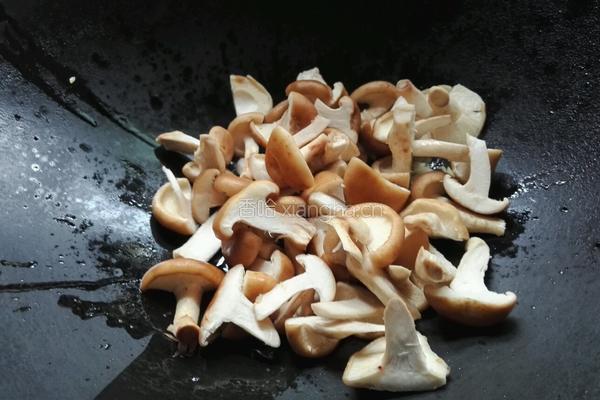 红烧鲜香菇的做法图解4