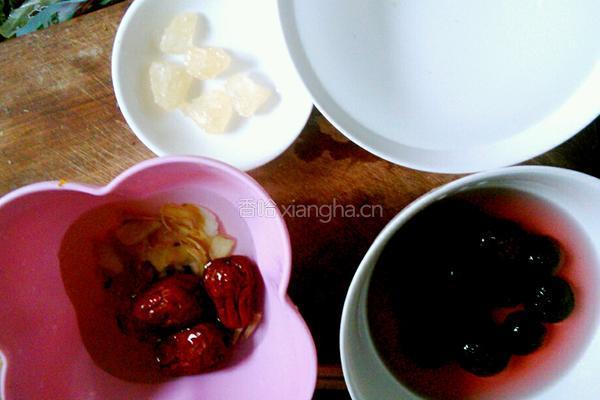 杨梅汤的做法图解1