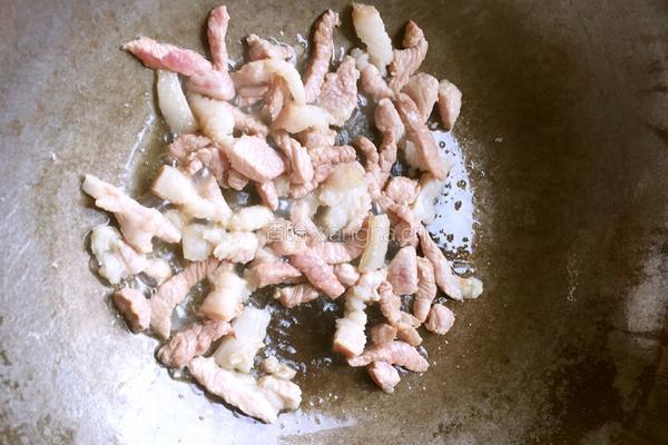 香菇鸡蛋炒乌冬面的做法图解4