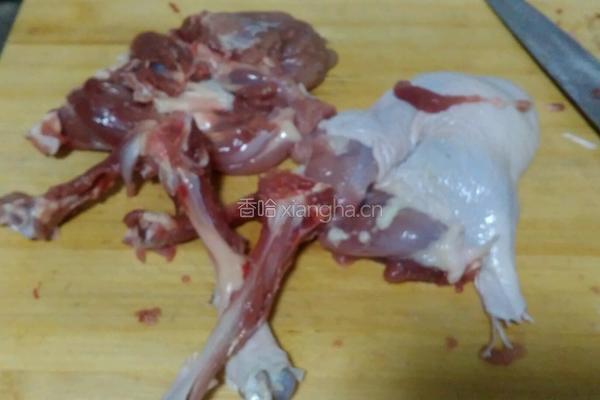 姜爆鸭的做法图解1