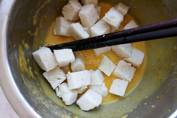 蛋炒馒头的做法图解3