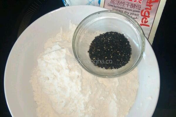 发面芝麻饼的做法图解1