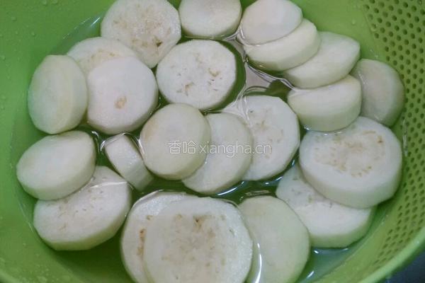 炸茄子的做法图解4