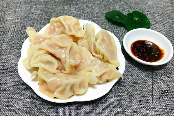 胡萝卜香菇猪肉水饺的做法图解1