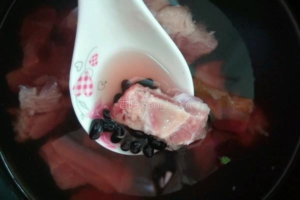 黑豆排骨汤的做法图解3