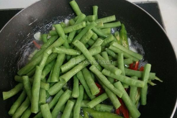 青辣椒炒长豆角的做法图解5