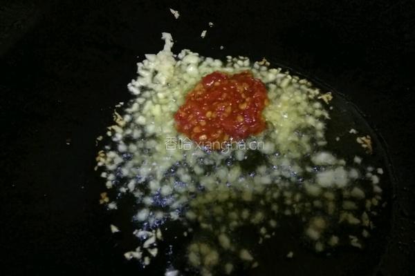 豆瓣酱炒茄子的做法图解4