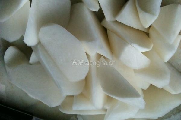 萝卜海米肉丸汤的做法图解1