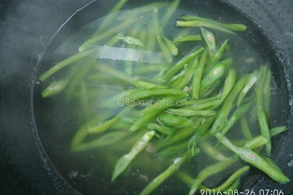 豆角炒面的做法图解3