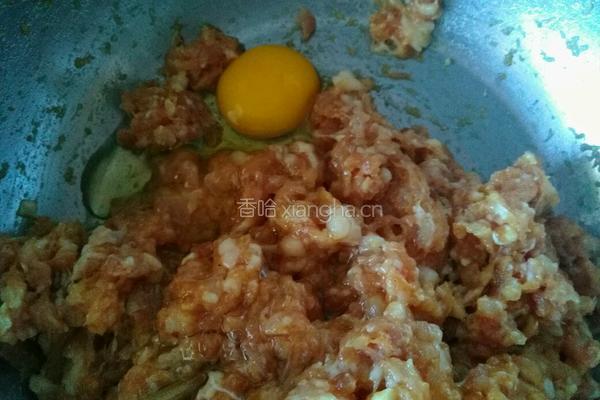 猪肉韭菜饺子的做法图解3