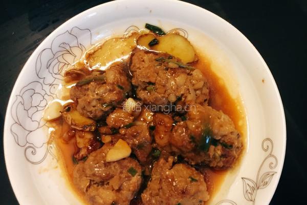 红烧肉丸子（狮子头）