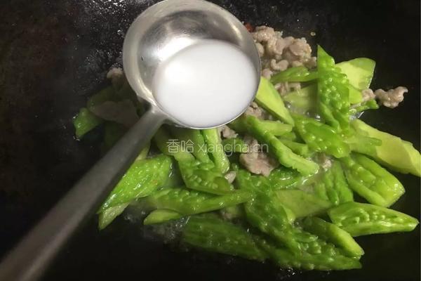 苦瓜炒猪肉的做法图解11