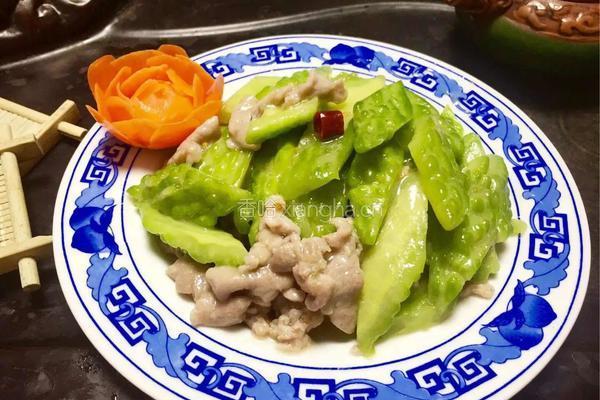 苦瓜炒猪肉的做法图解13