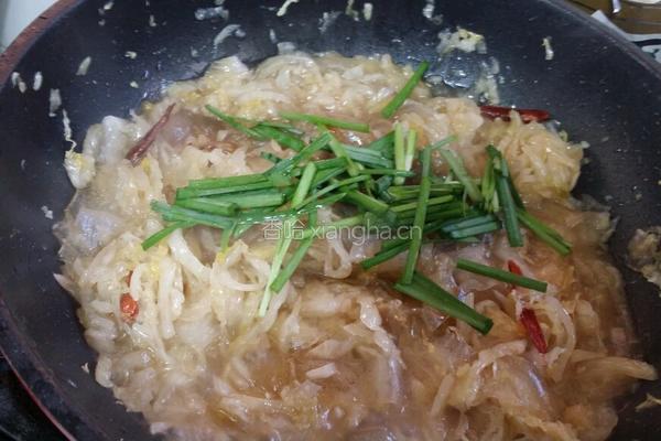 酸菜炒粉的做法图解3