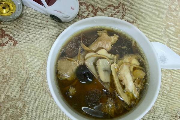 虫草花椰子老鸡汤的做法图解5
