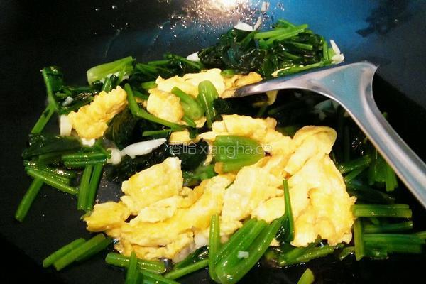 菠菜炒鸡蛋的做法图解7