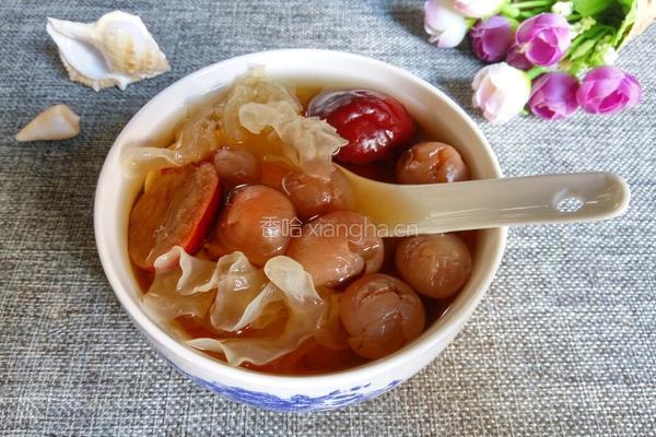 银耳红枣桂圆汤的做法图解5