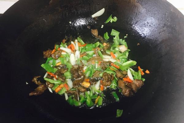 土豆炒牛肉的做法图解6