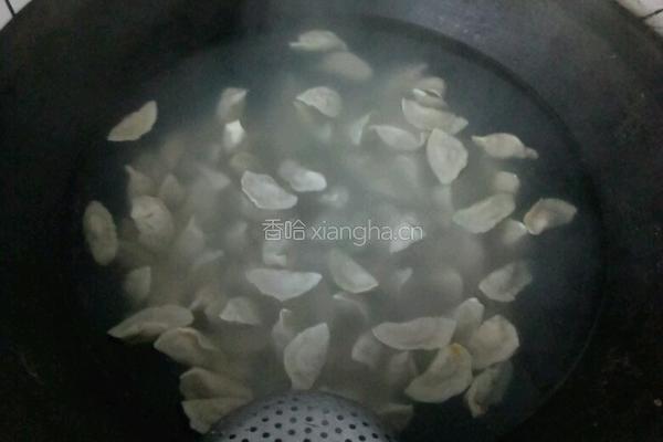 酸菜馅饺子的做法图解9