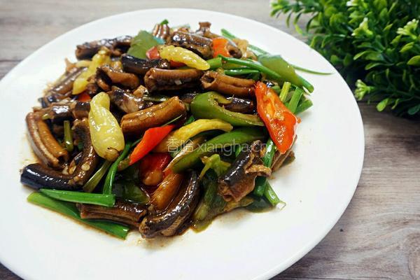 泡椒鳝鱼的做法图解11