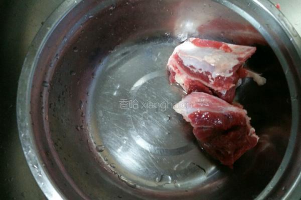 冬瓜排骨海带汤的做法图解1