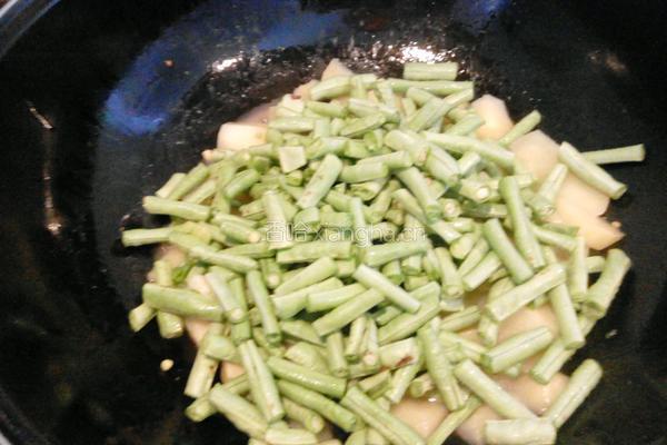 土豆烧豆角的做法图解4