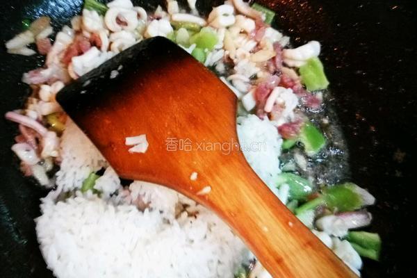 尤鱼柠檬汁炒饭的做法图解5