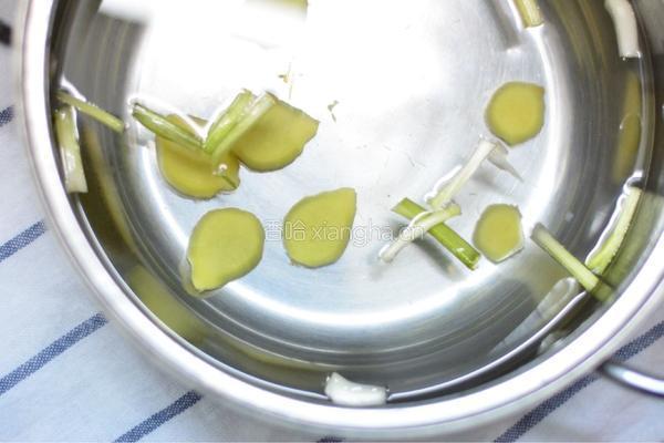 番茄排骨汤的做法图解4