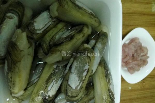 瘦肉丝炖老蛏的做法图解3