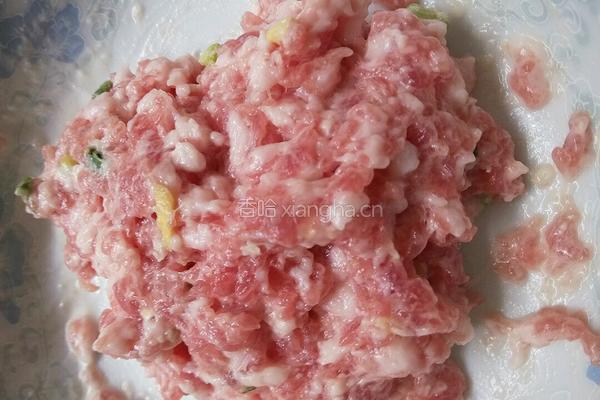 油炸茄子酿肉的做法图解3