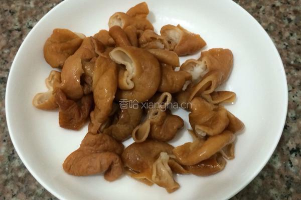 辣椒炒肥肠的做法图解2