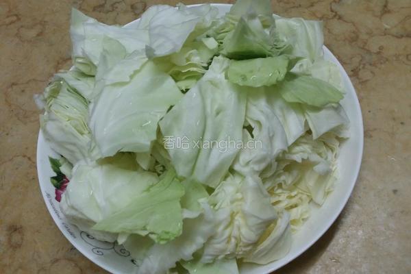 炒圆白菜的做法图解2